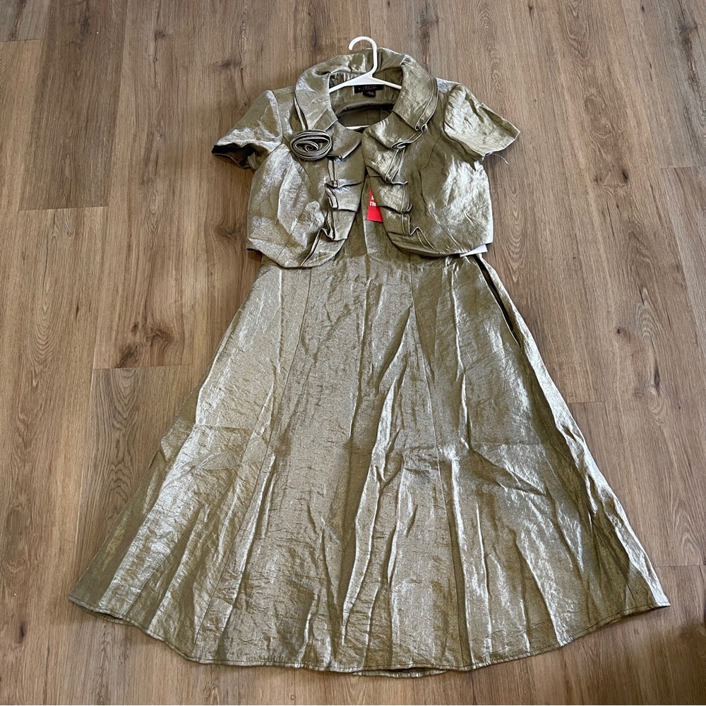 NWT Sage Green two piece bridesmaids dress. Strapless dress & blazer wrap w rose